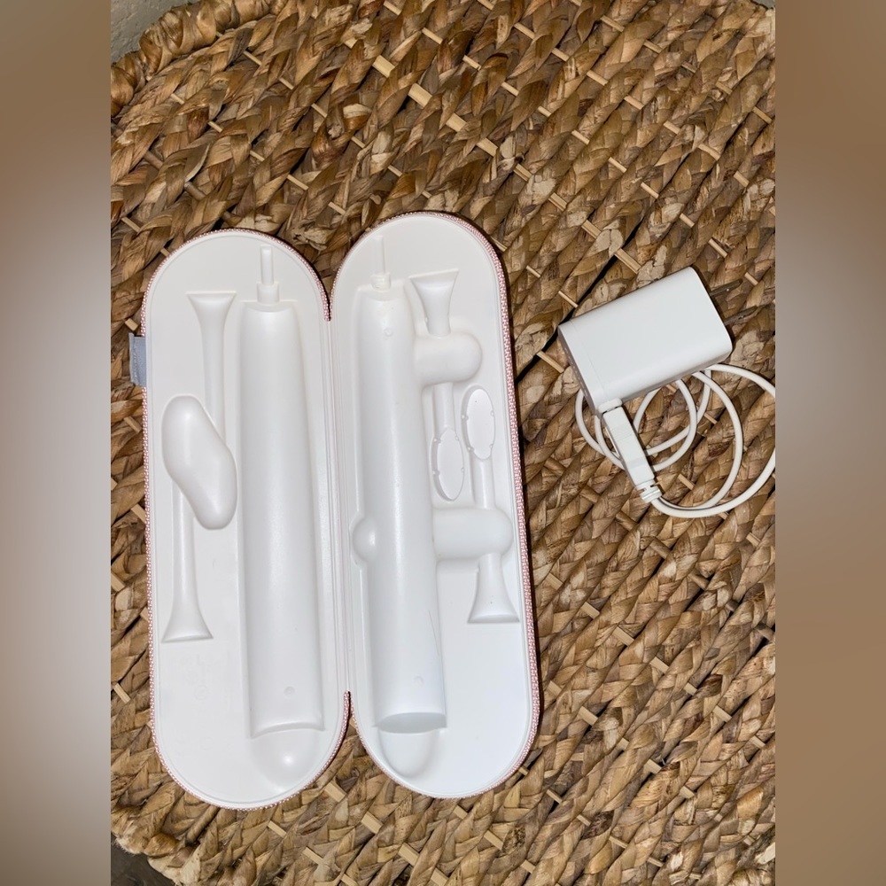 Sonicare Toothbrush Wireless Charging Case-Pink - Picture 2 of 2